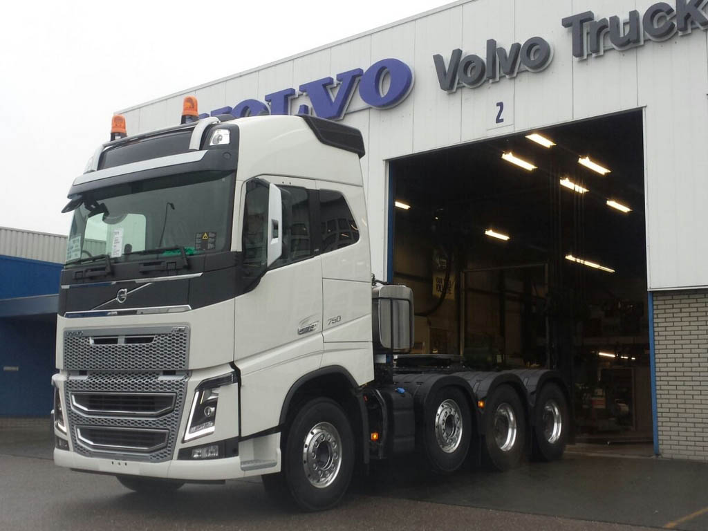 Volvo FH16 8×4 750-4